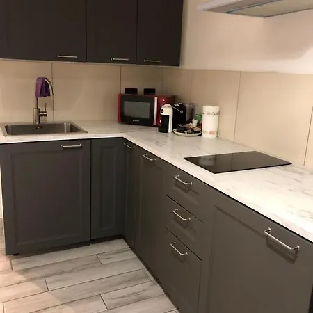 Vela 36 Porta Susa Apartman *
